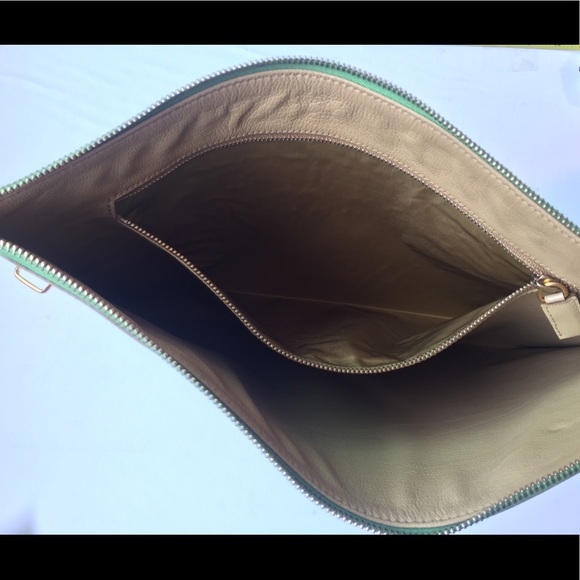 Authentic Prada Vitello Pocket Clutch, Leather *RARE COLOR* - Picture 6 of 7